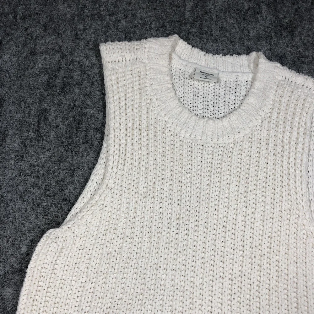 Abercrombie & Fitch Sweater Vest Womens M White Chunky Knit Sleeveless Cozy